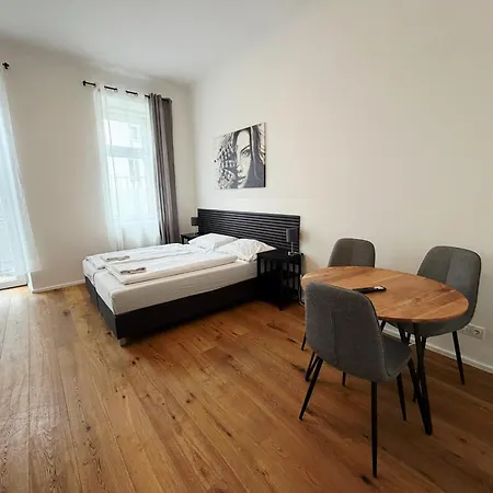 Donaufelder City Apartment-3